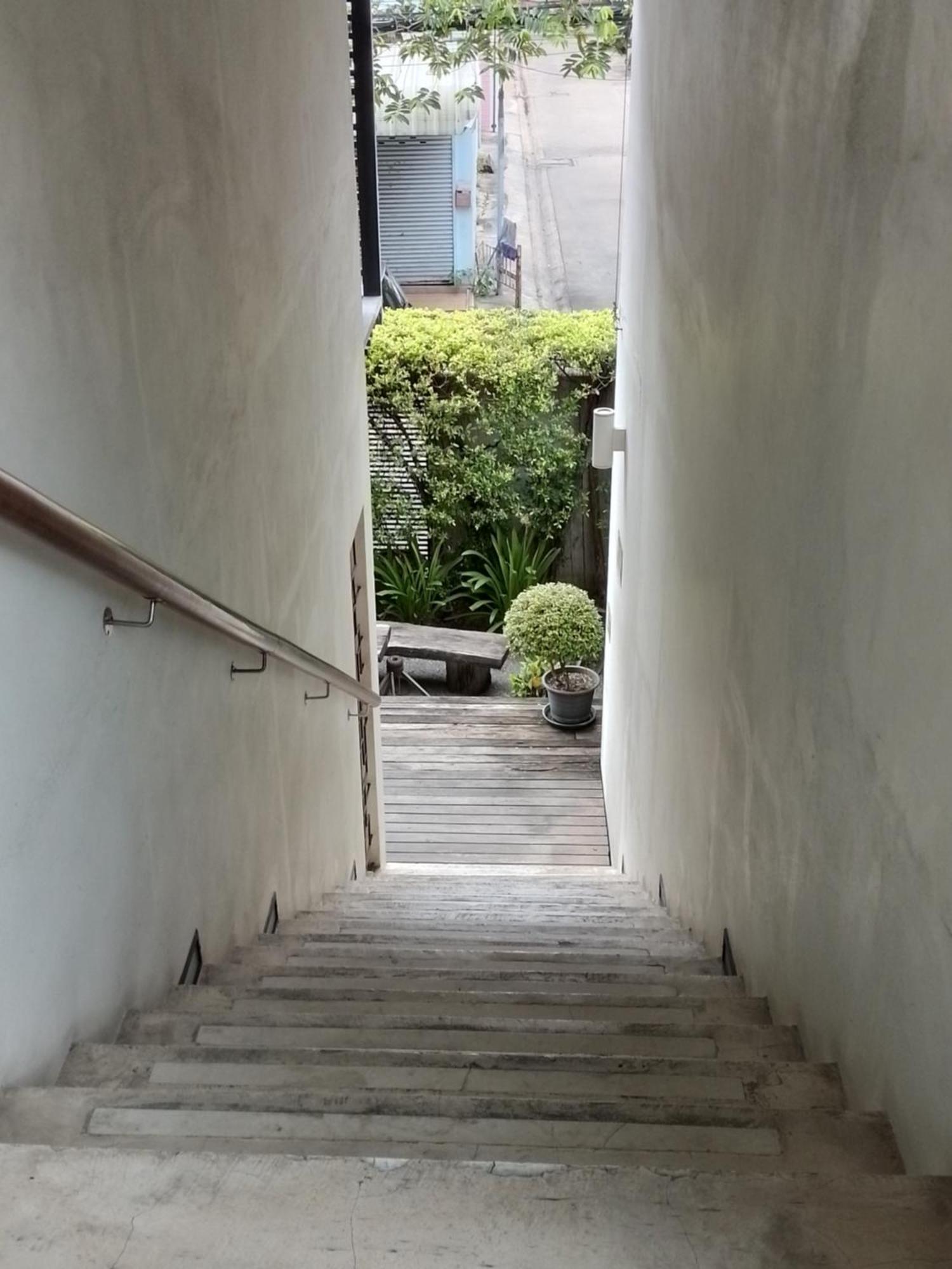 Udee Bangkok Hostel מראה חיצוני תמונה